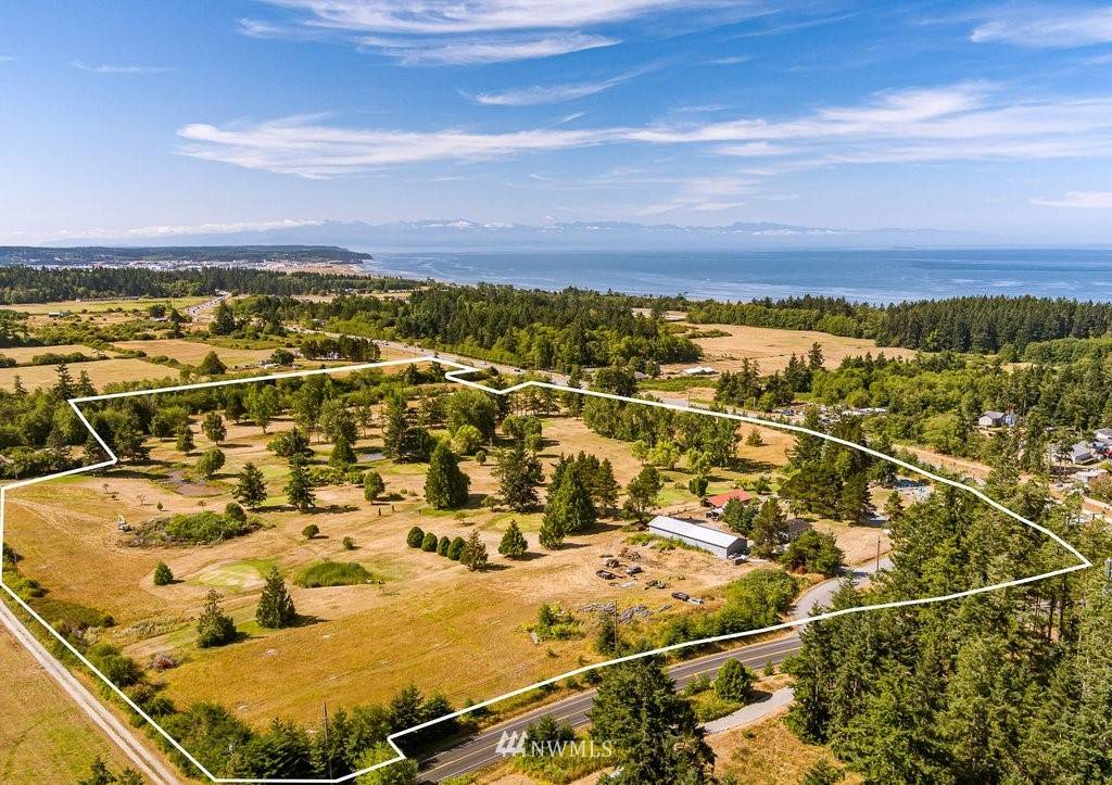 597 Ducken RD, Oak Harbor, WA 98277