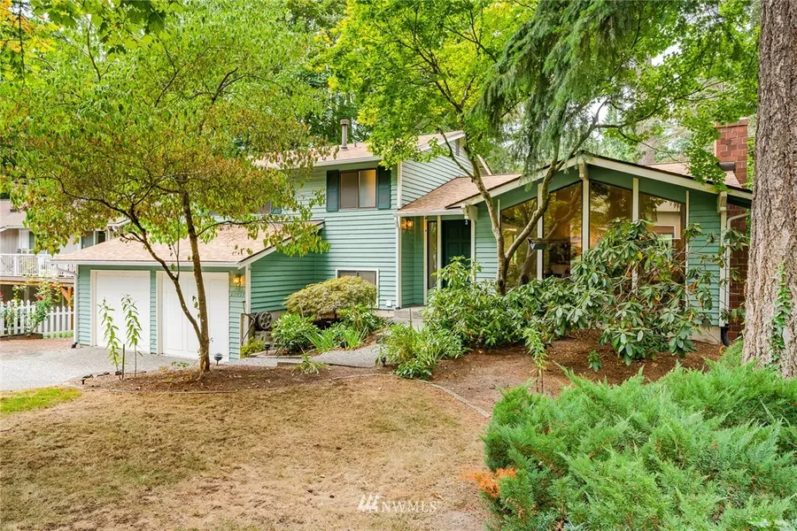 10017 168th PL NE, Redmond, WA 98052