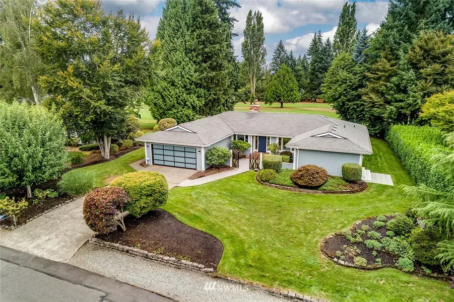 8390 NE Meadowmeer RD, Bainbridge Island, WA 98110