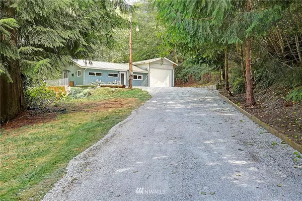 Camano Island, WA 98282,942 Valerie DR