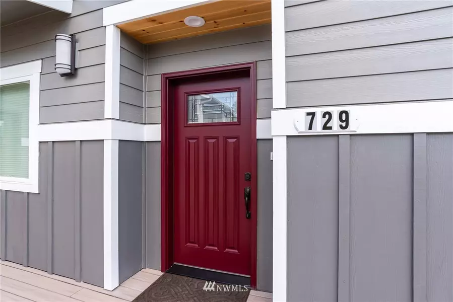 729 Maple AVE, La Conner, WA 98257