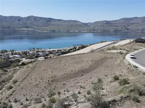 144 Waterview DR, Chelan, WA 98816