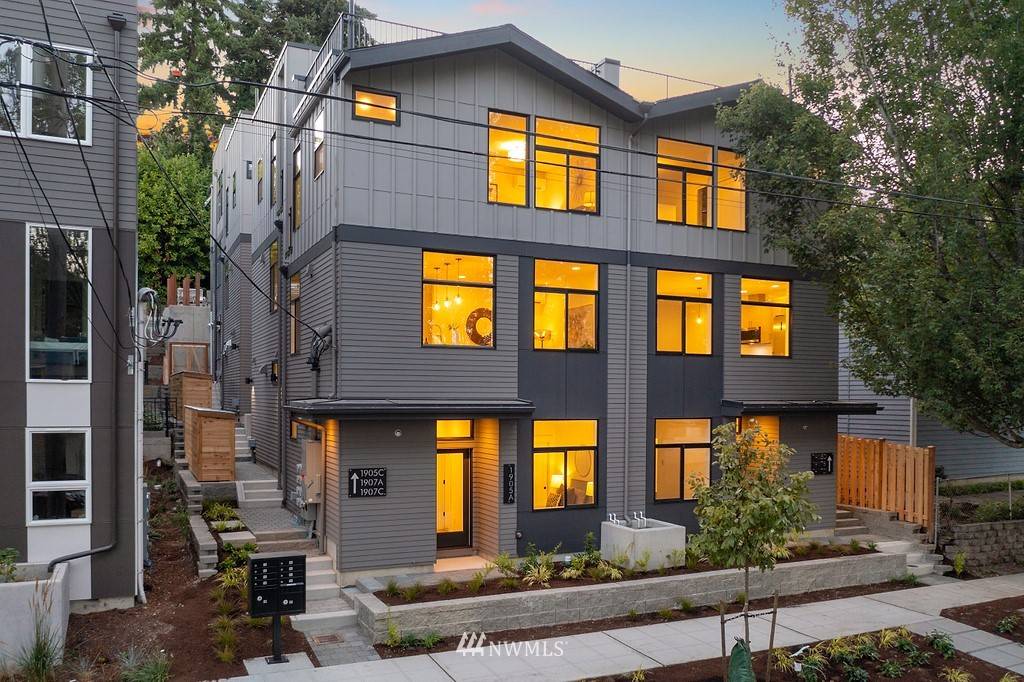 1905 B 15th AVE S, Seattle, WA 98144