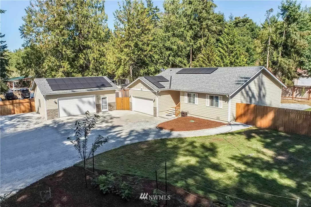 Camano Island, WA 98282,1025 Loganberry LN