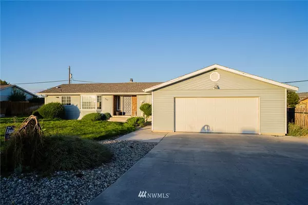 537 N Crestview DR, Moses Lake, WA 98837