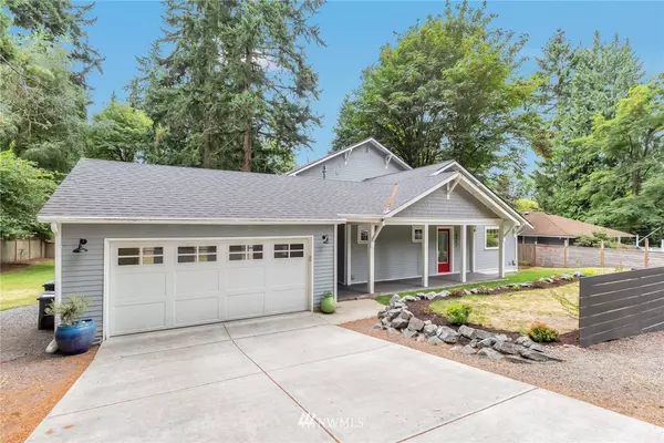 18453 47th PL NE, Lake Forest Park, WA 98155