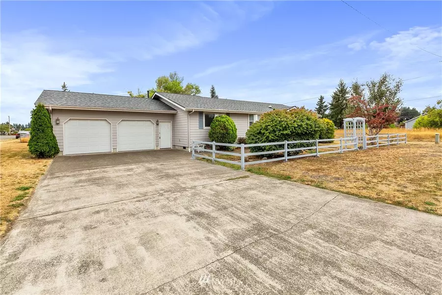 325 E H ST, Shelton, WA 98584