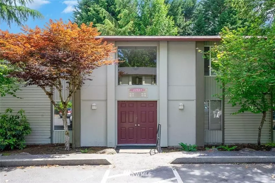 17515 151st AVE SE #6-2, Renton, WA 98058