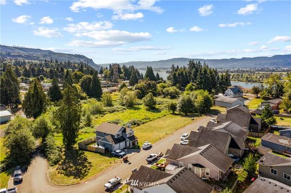 100 Glengate LOOP, Cathlamet, WA 98612