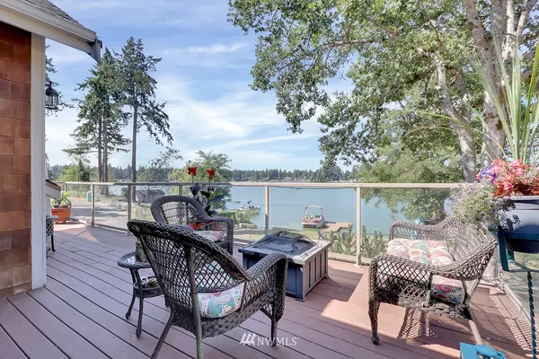 16303 Lakeside Dr S, Spanaway, WA 98387
