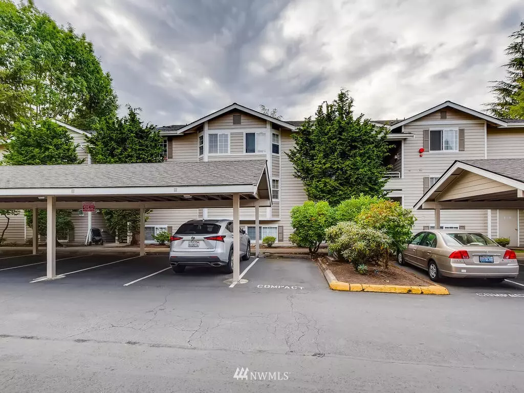 Woodinville, WA 98072,14007 NE 181st St #A302