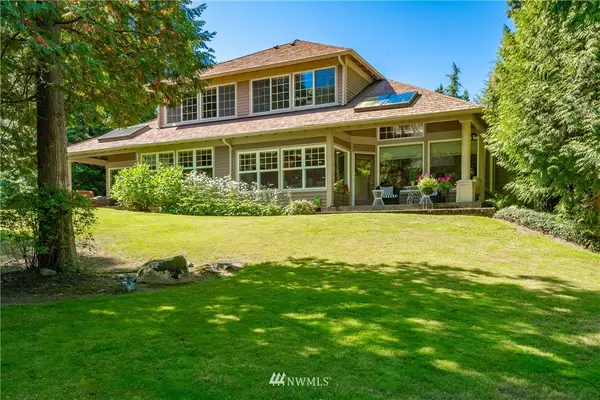 9032 Gleneagle DR, Blaine, WA 98230