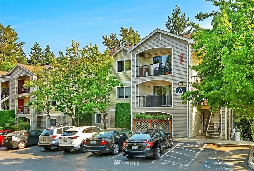 10709 Valley View RD #A203, Bothell, WA 98011