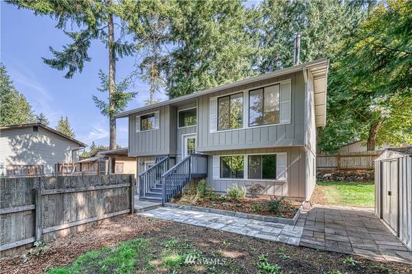 1485 Timber Trail RD E, Port Orchard, WA 98366