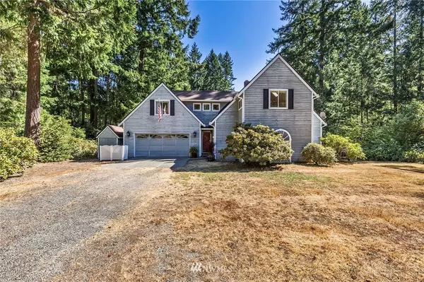 10905 Pioneer DR, Anderson Island, WA 98303