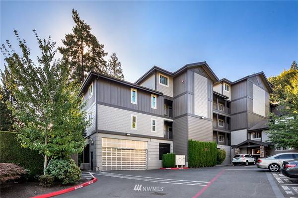 18609 SE Newport WAY #103, Issaquah, WA 98027