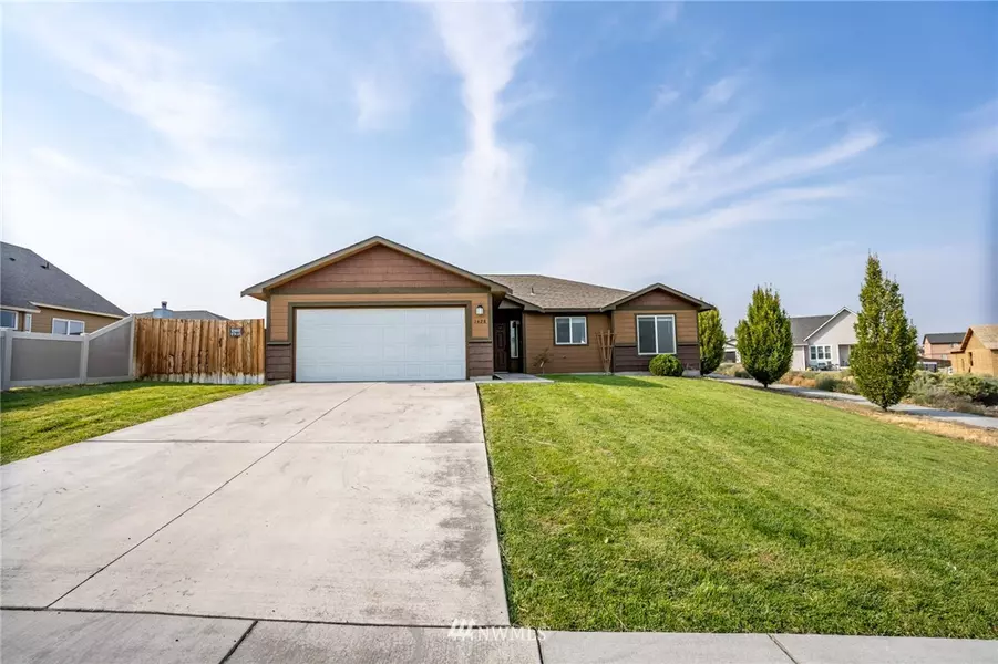 1428 W Century ST, Moses Lake, WA 98837