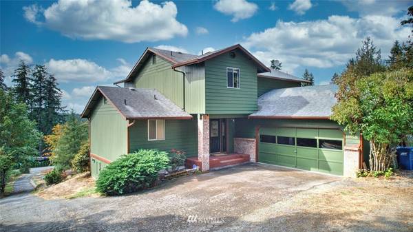 18636 E Spring Lake DR SE, Renton, WA 98058