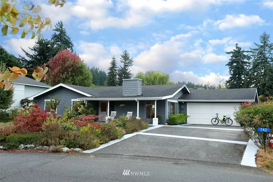 Langley, WA 98260,742 Suzanne CT