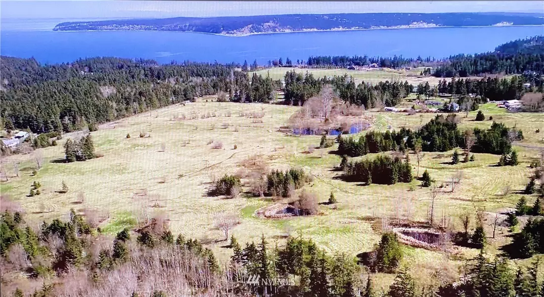 611 Old Gardiner RD, Sequim, WA 98382