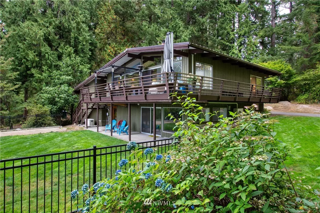 Bainbridge Island, WA 98110,10817 Olallie LN NE