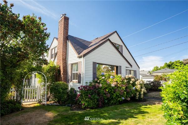 2107 Perry AVE, Bremerton, WA 98310