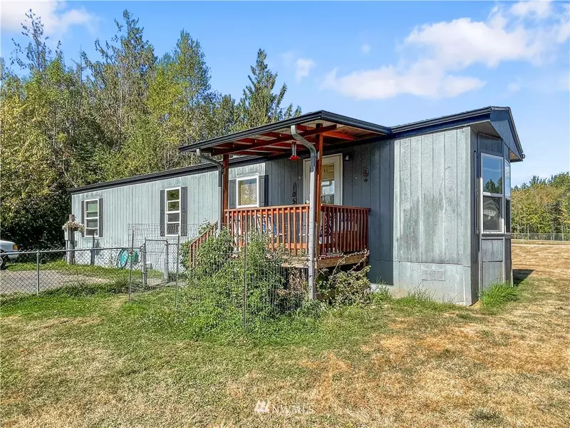 105 Sandra RD, Silverlake, WA 98645