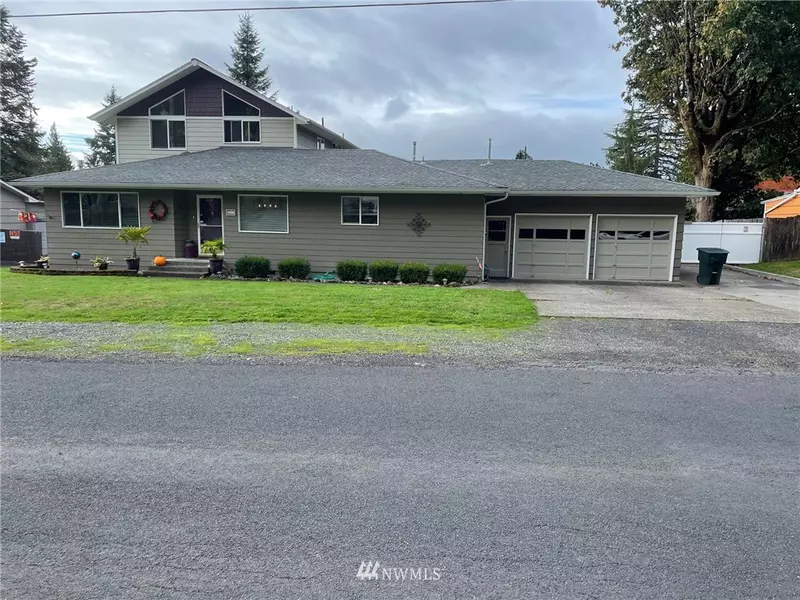 2307 Cedar PL, Longview, WA 98632