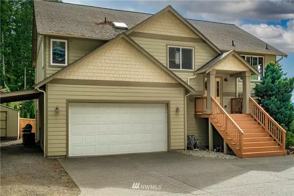1927 NW Rampart Ridge CT, Bremerton, WA 98311