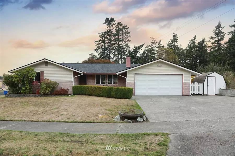 1093 NW Elwha ST, Oak Harbor, WA 98277