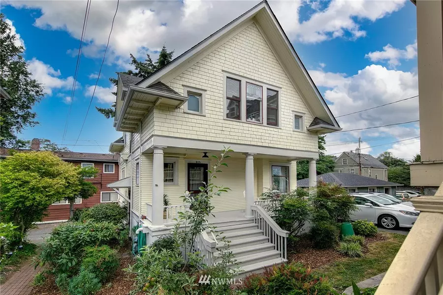 917 A 17th AVE, Seattle, WA 98122