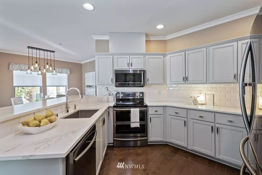 22675 NE Alder Crest DR #204, Redmond, WA 98053