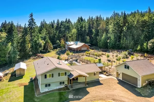 14751 NW Seaview DR, Seabeck, WA 98380