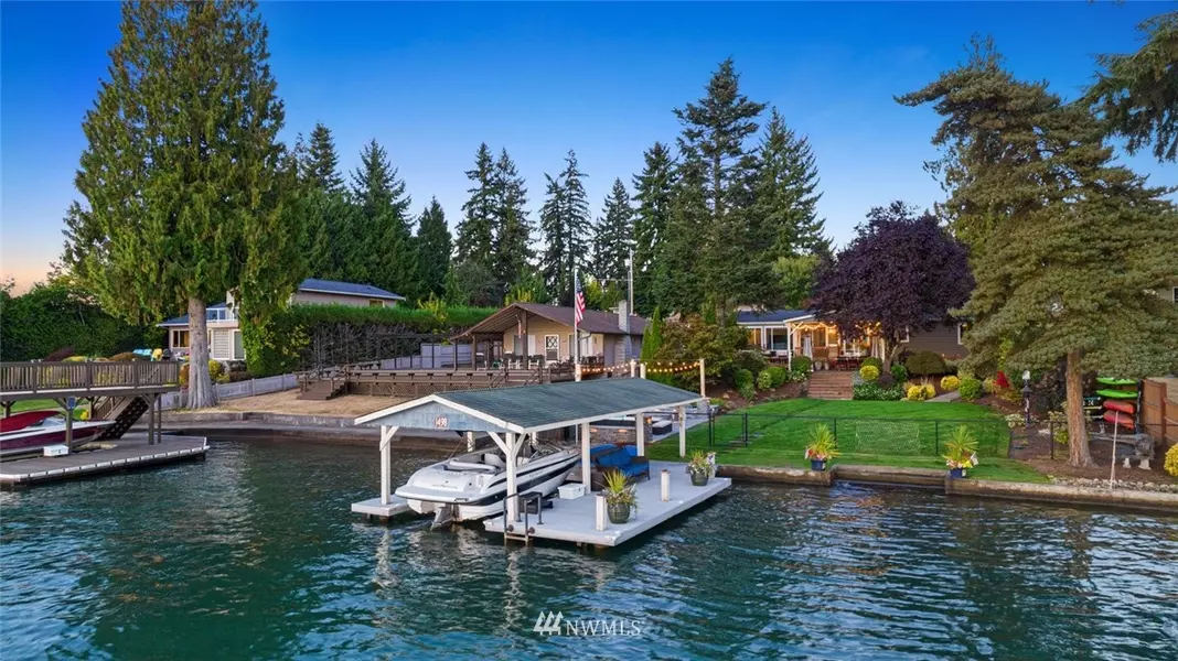 4811 N Island DR E, Bonney Lake, WA 98391