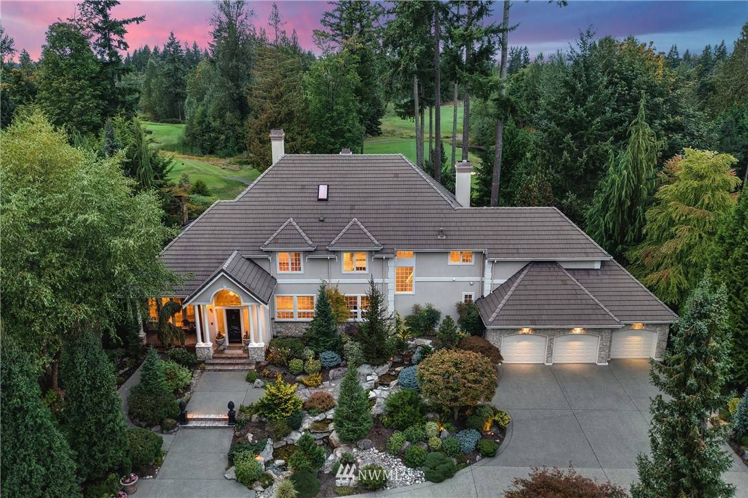827 Windsor DR SE, Sammamish, WA 98074