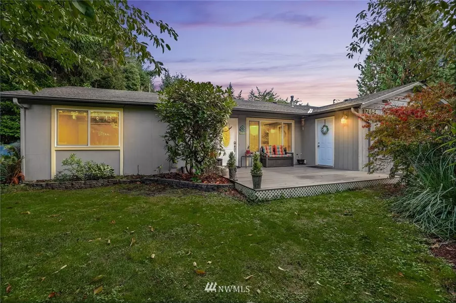 17654 86th AVE NE, Bothell, WA 98011