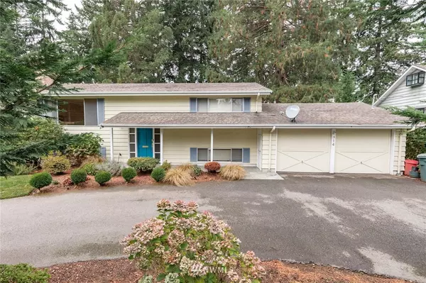 914 Altadena AVE, Fircrest, WA 98466