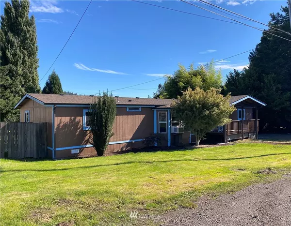 1638 Pacific AVE N, Kelso, WA 98626