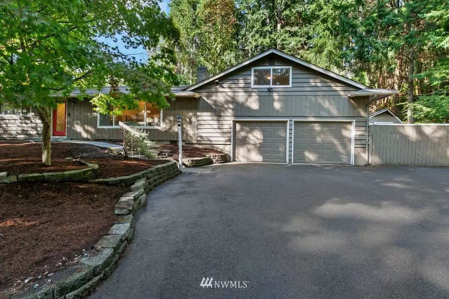 7423 Chambers LN W, University Place, WA 98467