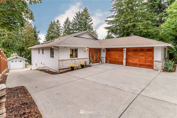 1421 S Lake Stickney Drive, Lynnwood, WA 98087