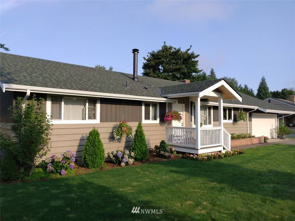 1828 Gossard ST, Enumclaw, WA 98022