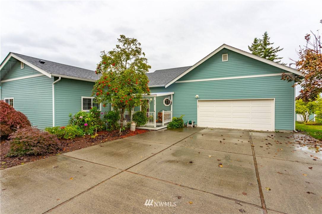 879 E Wiser Lake RD, Lynden, WA 98264
