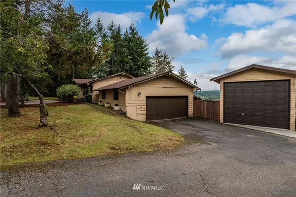 Port Orchard, WA 98367,10610 Horizon LN SE