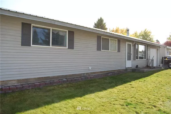 Omak, WA 98841,729 Ridge Place