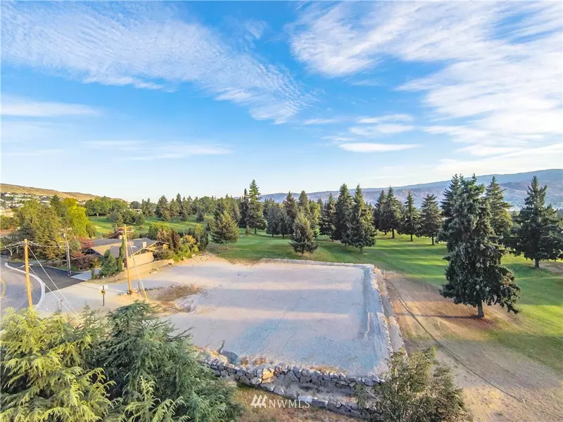 440 19th ST NE, East Wenatchee, WA 98802