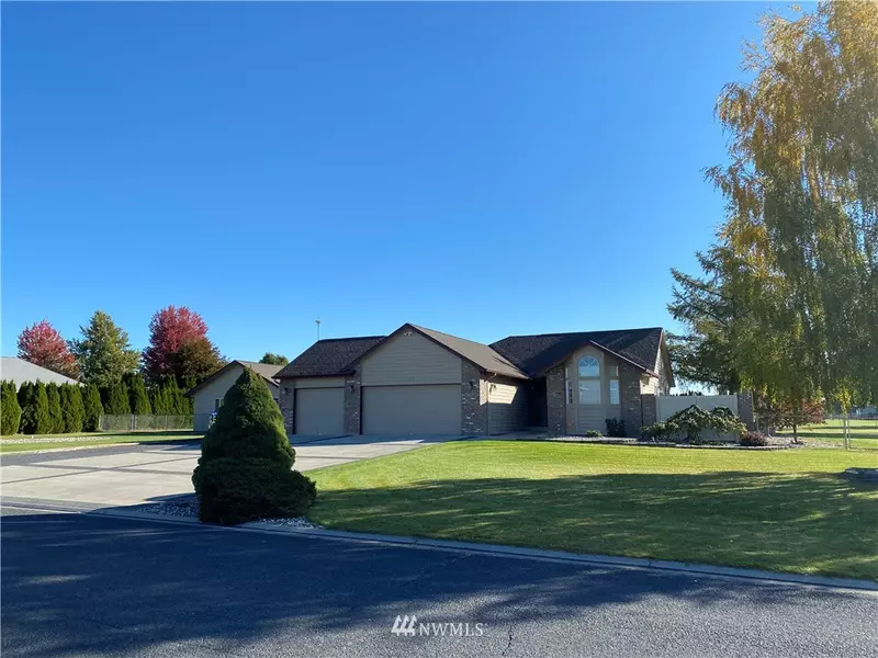 5359 Ridgeview DR, Moses Lake, WA 98837