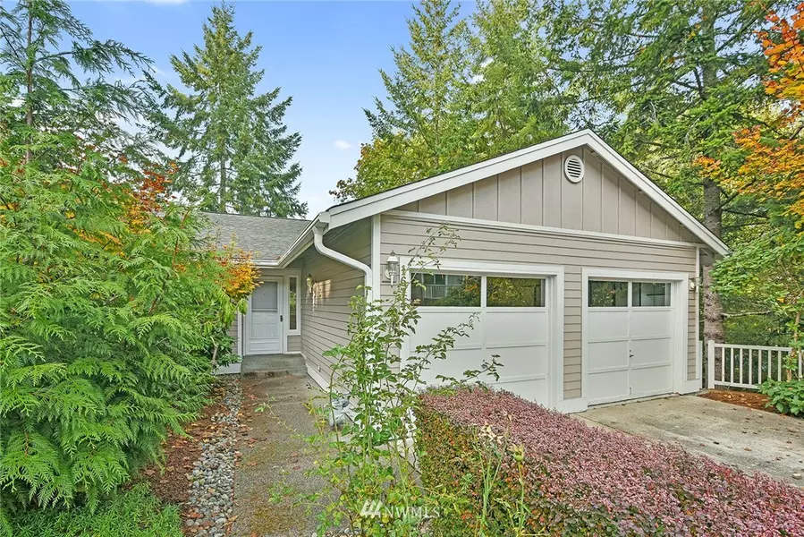 1674 NW White Tail LN, Silverdale, WA 98383