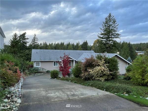 160 E Olympic CT, Allyn, WA 98524