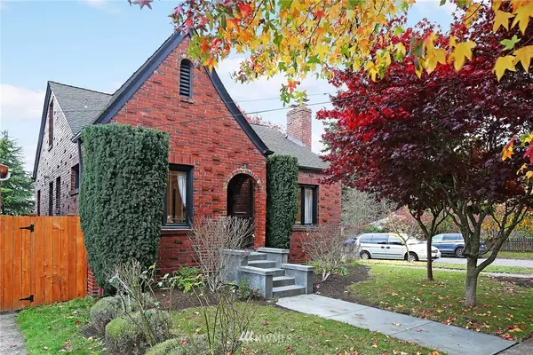 7361 16th AVE NW, Seattle, WA 98117