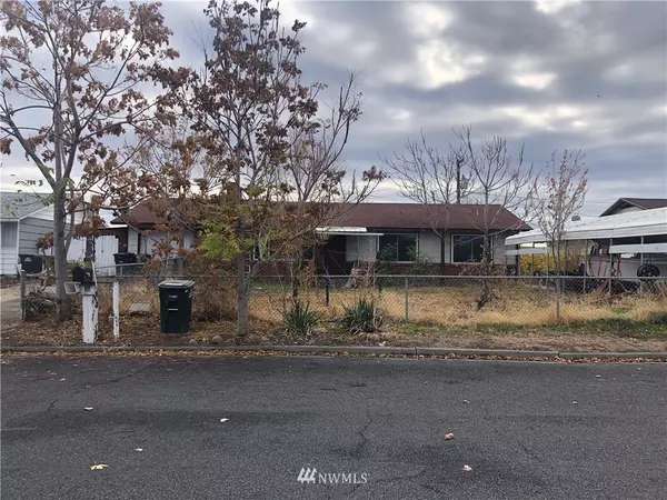 251 N Earl RD, Moses Lake, WA 98837